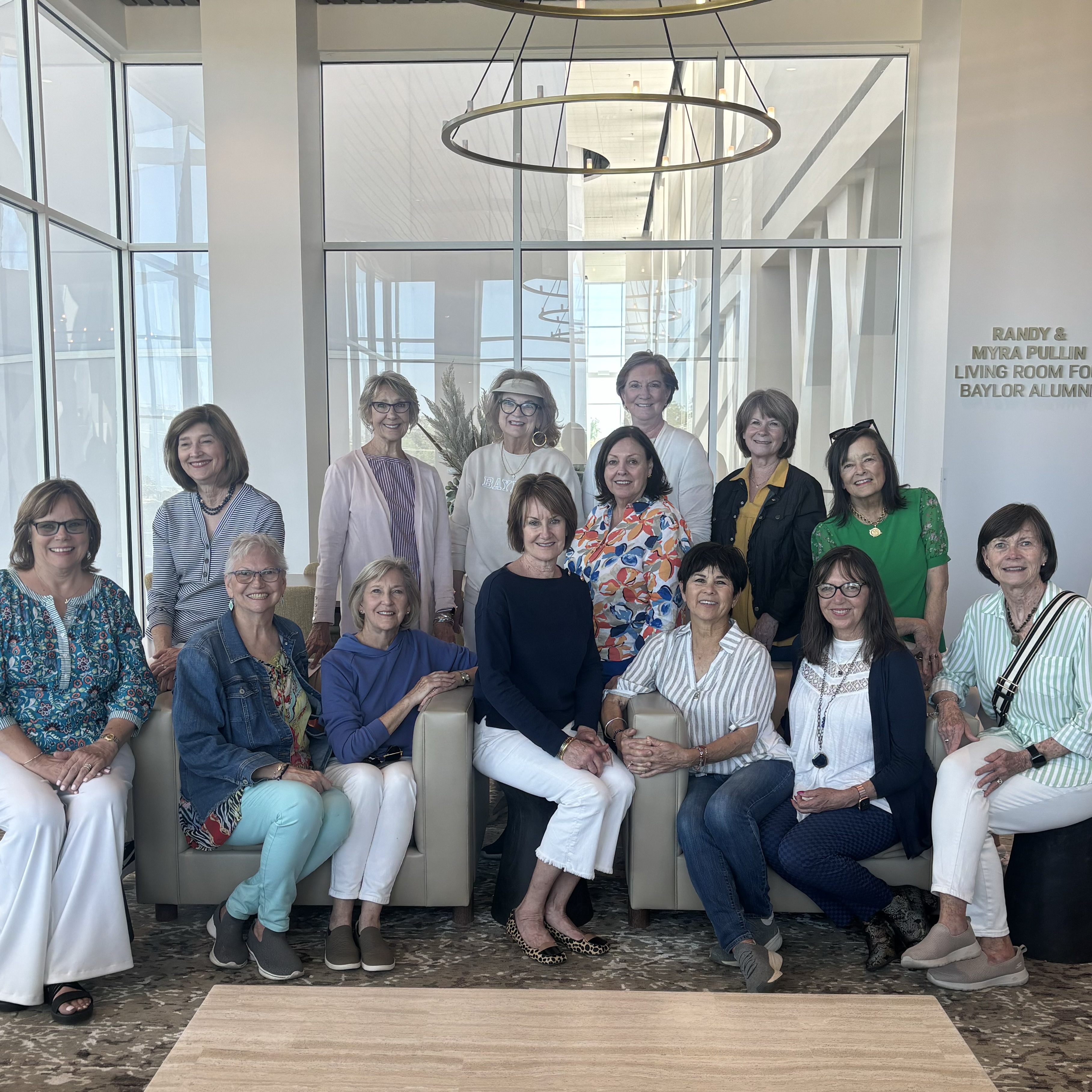 Baylor Alums in Hurd Welcome Center, Alumni Suite